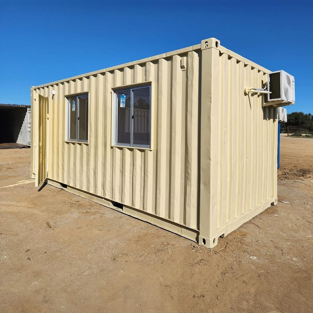 Contenedor maritímo Oficina 24m² ( Ref: 10882 )