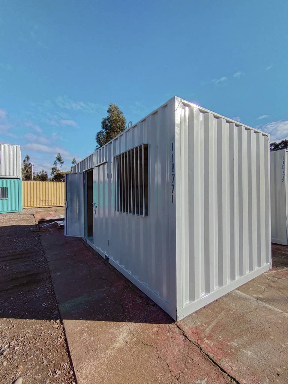 Contenedor Oficina con baño 20 pies. ( Ref: 1101 )